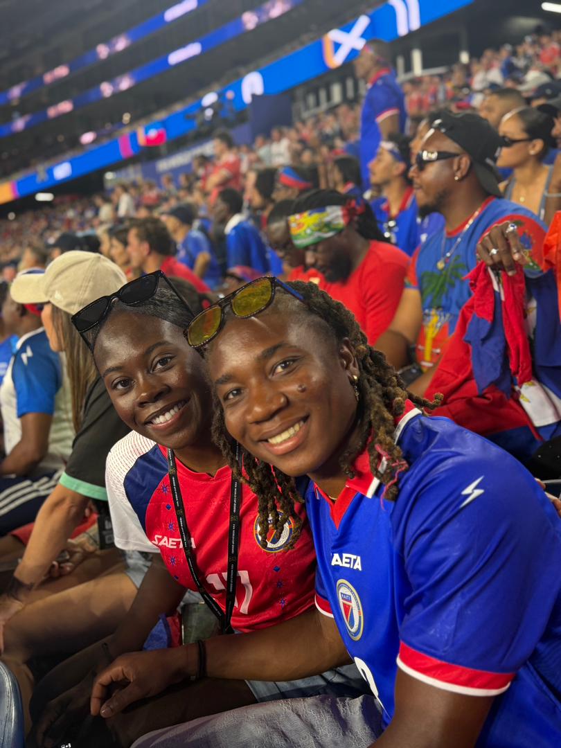 Pendant le match Haiti-Ecosse au Boston Stadium
